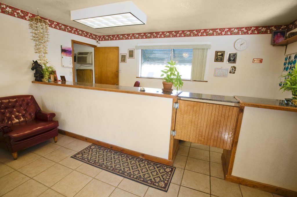 Super 8 By Wyndham Sonora Motel Exterior photo